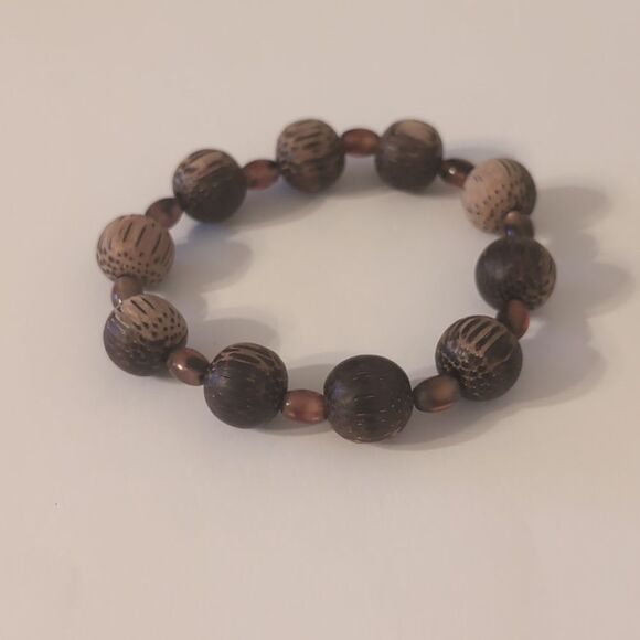 626 Brown Wood Grain Textured‎ Beaded Stretch Bracelet - Picture 3 of 4